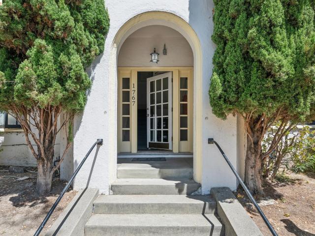 Condo for sale in Berkeley, California