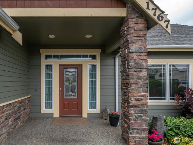 House for sale in Oak Harbor, Washington