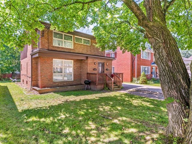 House for sale in Summit, Ohio