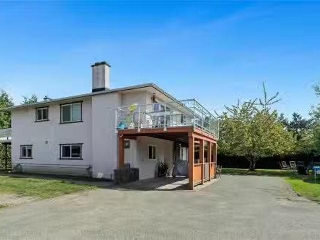 House for sale in Saanich, British Columbia