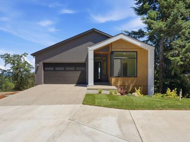 House for sale in Oregonia