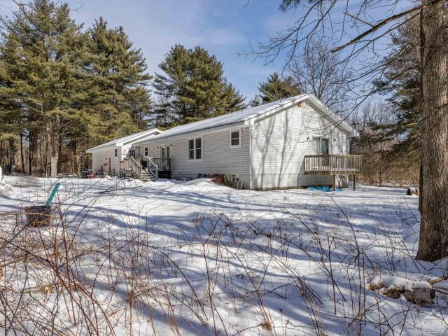 House for sale in Hannacroix, New York