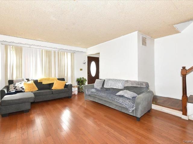 House for sale in Queens, Arverne