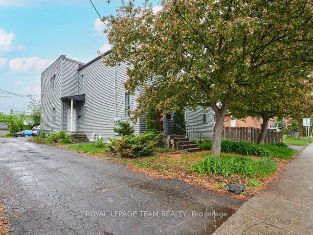 Duplex for sale in Mulhurst Bay, Ontario