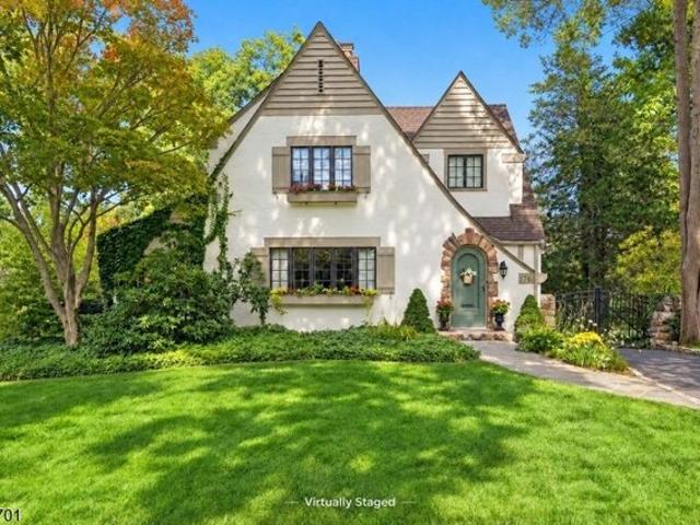 House for sale in Summit, New Jersey
