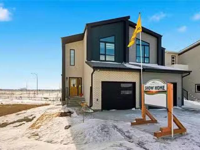 House for sale in East St. Paul, Manitoba