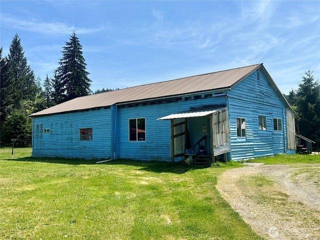 House for sale in Forks, Washington