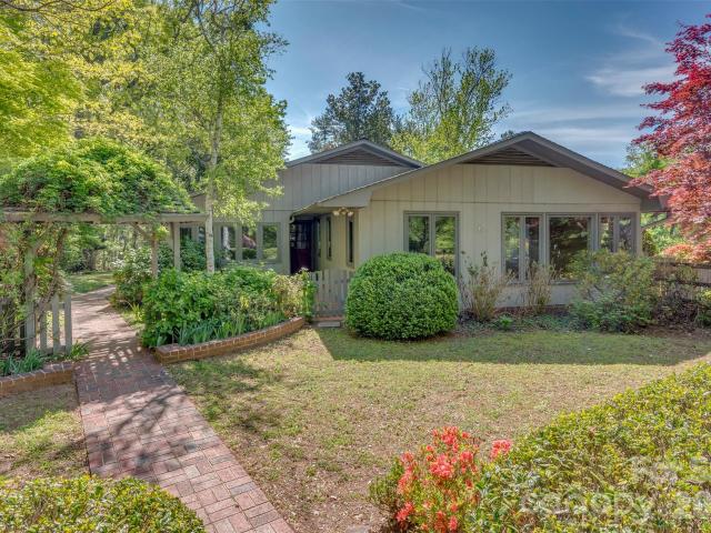 House for sale in Tryon, Polk County