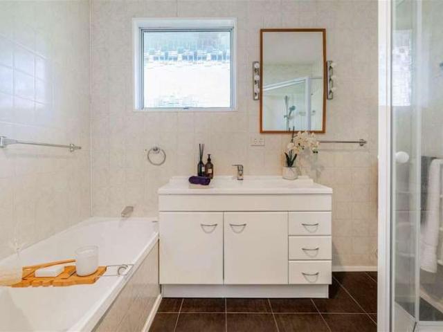 House for sale in Chaslands, Canterbury