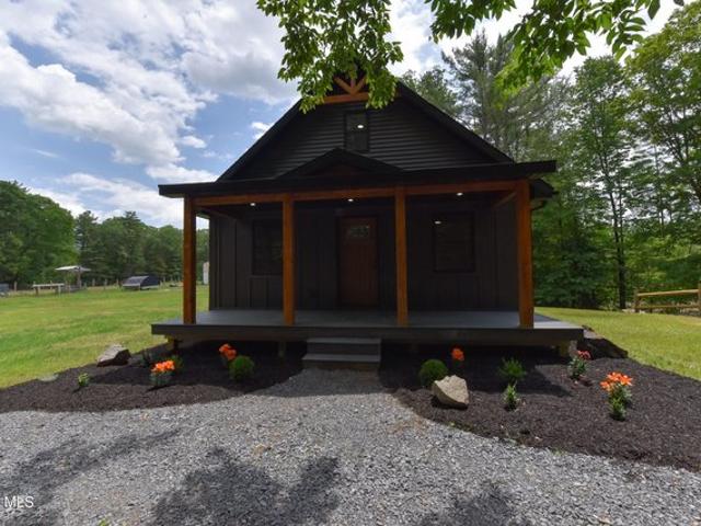 House for sale in Saratoga, New York