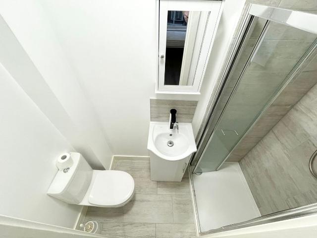 Studio for rent in North Kensington, Greater London