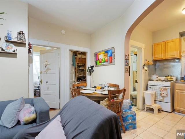 House for sale in Clifton
