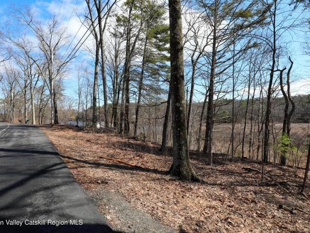 Land for sale in Lake Katrine, New York