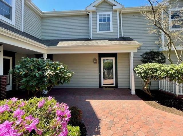 Condo for sale in Trumbull, Connecticut