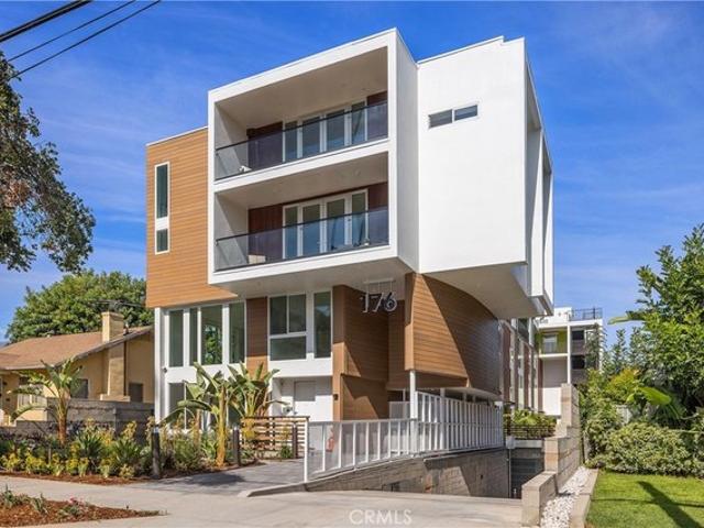 Condo for sale in Pasadena, California