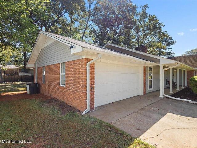 House for sale in Forest, Scott County