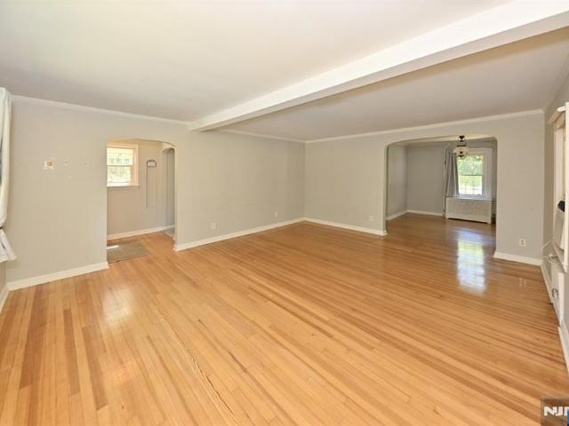 House for sale in Allendale, New Jersey