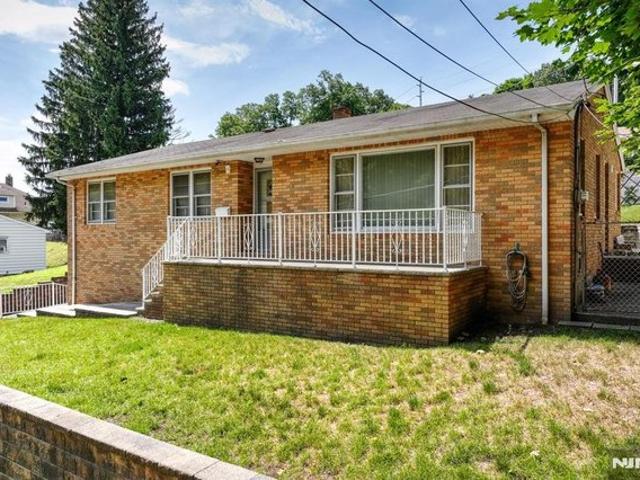 House for sale in Passaic, New Jersey