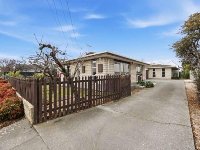 Property for sale in Addington, Canterbury