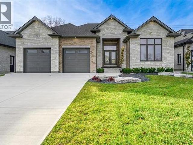 House for sale in Brights Grove, Ontario