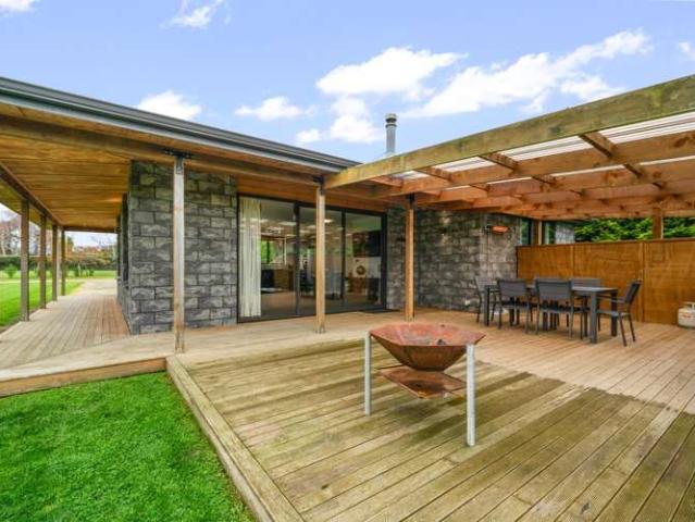 Property for sale in Pine Bush, Southland