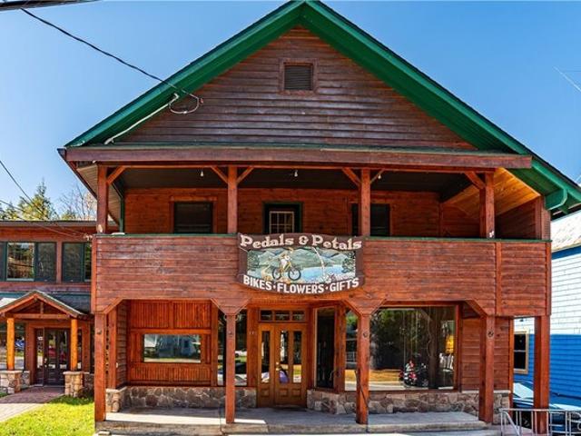 House for sale in Town of Inlet, Hamilton County
