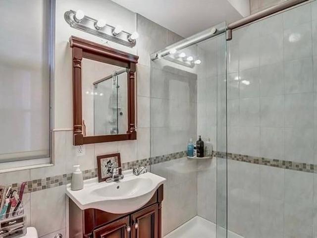 House for sale in Hudson, New Jersey
