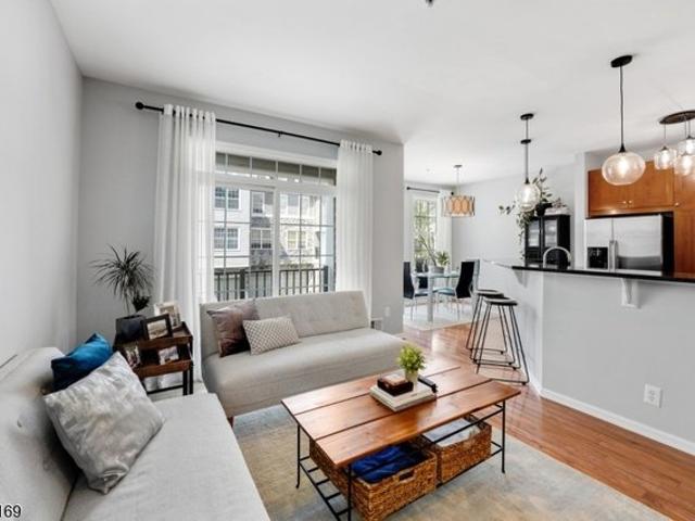 Condo for sale in Passaic, New Jersey