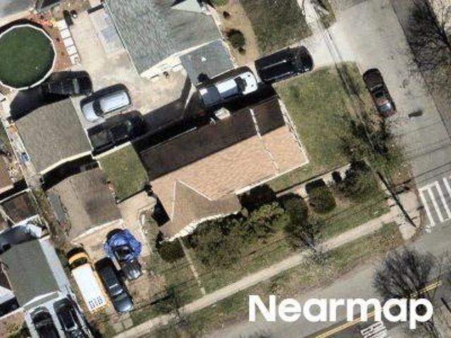 House for sale in Queens, Arverne