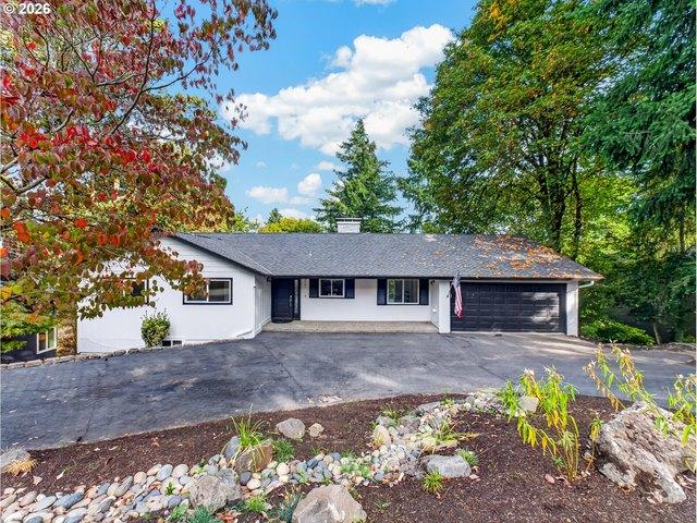 House for sale in Palisades, Lake Oswego