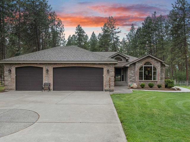 House for sale in Colbert