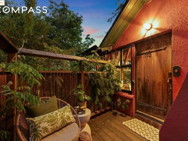 Condo for sale in Berkeley