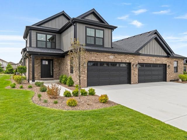 Townhouse for sale in New Lenox, Illinois