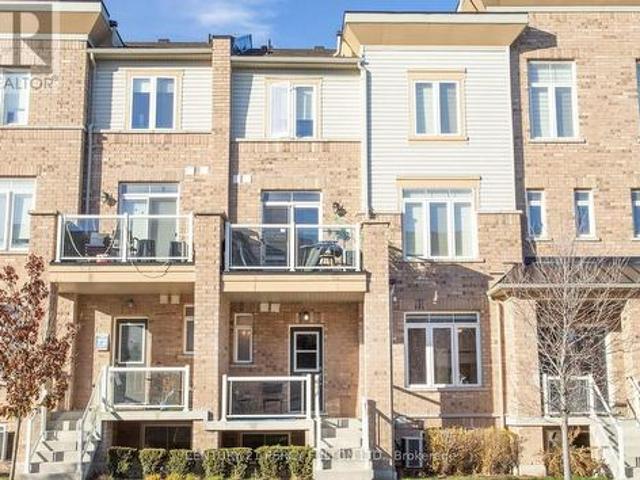 Townhouse for sale in Durham, Ontario