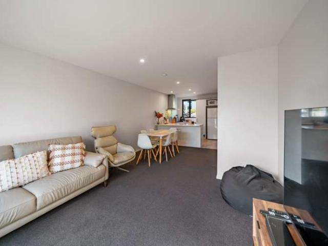 Townhouse for sale in Heathcote, Canterbury
