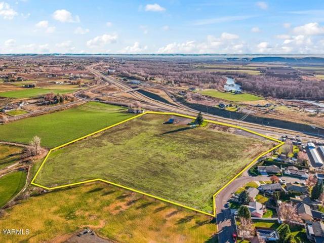 Land for sale in Zillah, Washington