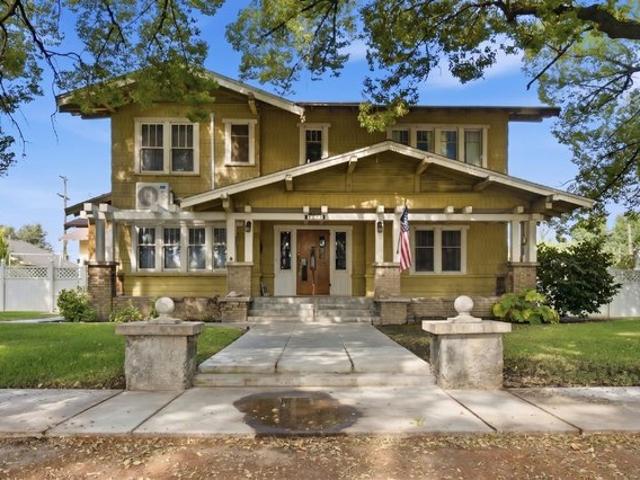 House for sale in Kingsburg, California