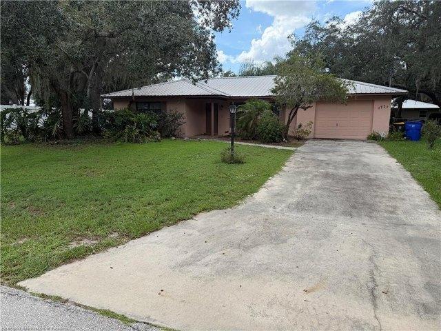 House for sale in Avon Park, Florida