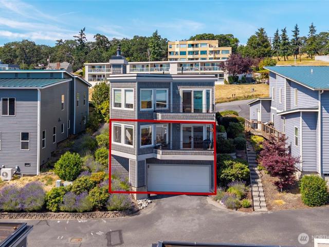 Condo for sale in Oak Harbor