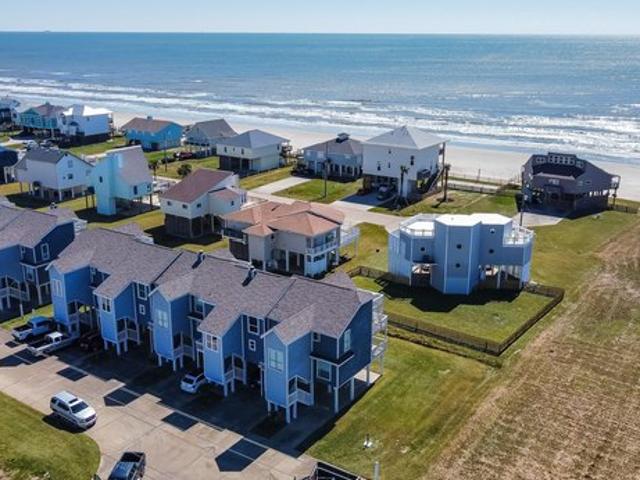 Townhouse for sale in Galveston, Texas