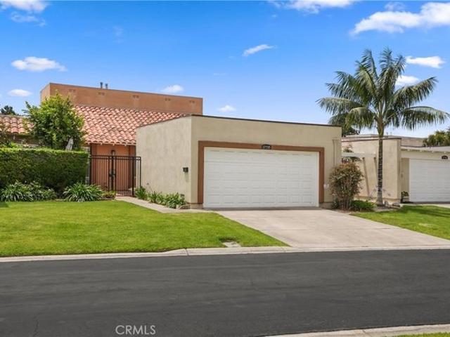 House for sale in Fountain Valley, California