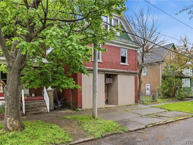 House for sale in Niagara, New York