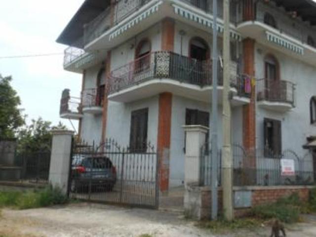 Villa Indipendente in vendita a Caianello, Campania