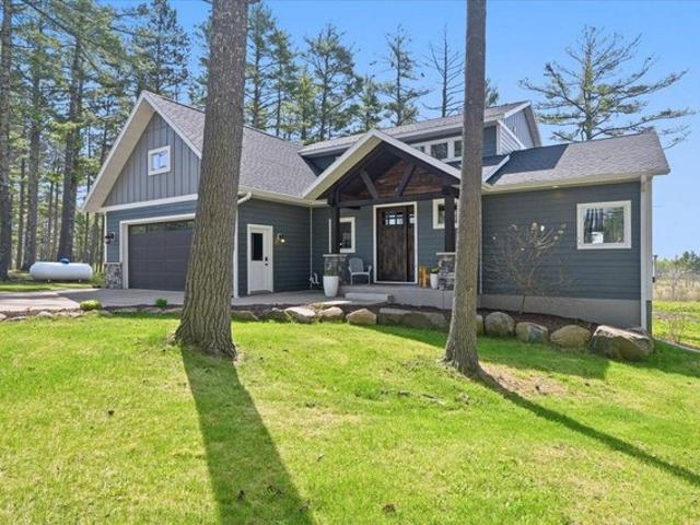 House for sale in Two Harbors, Minnesota
