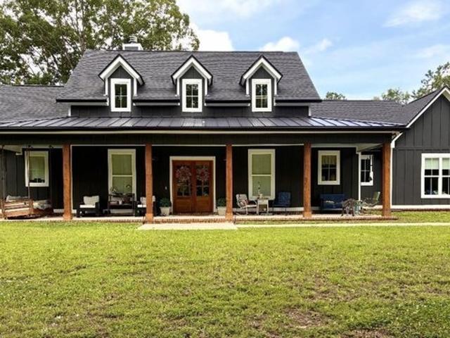 House for sale in Columbiana, Alabama