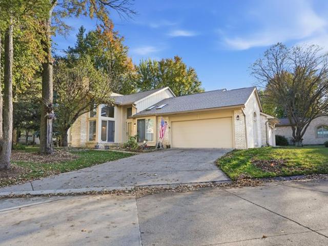 Condo for sale in Knollwood Village, Clinton Township
