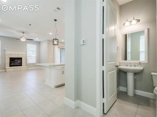 Townhouse for rent in Dallas