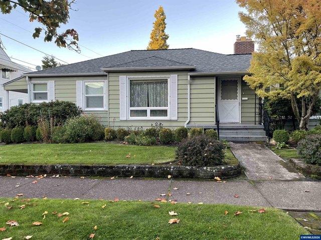 House for sale in Salem, Marion County
