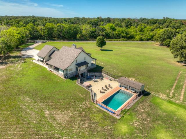House for sale in Christopher, Neosho