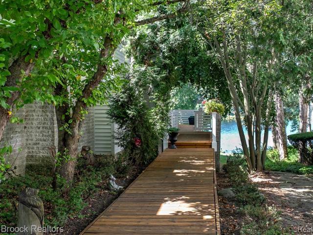 Condo for sale in Bloomfield Hills